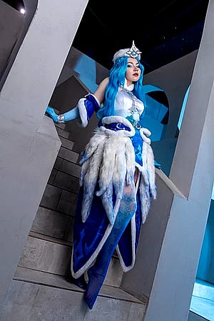 Princess Frost by Mi2ray'