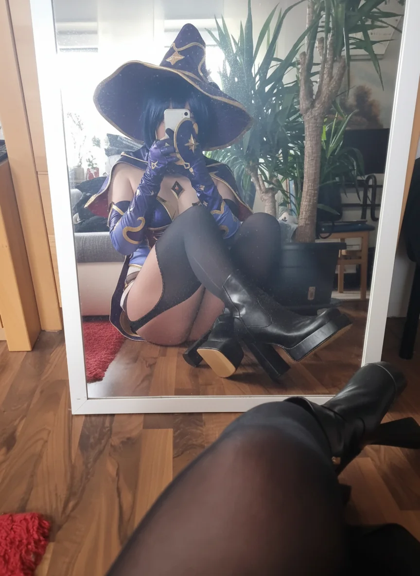 Mons Cosplay by LaraKittn [Genshin Impact] picture 1 of 1