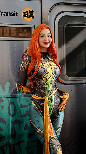 My Pheonix Cosplay (evieleemikomin)'