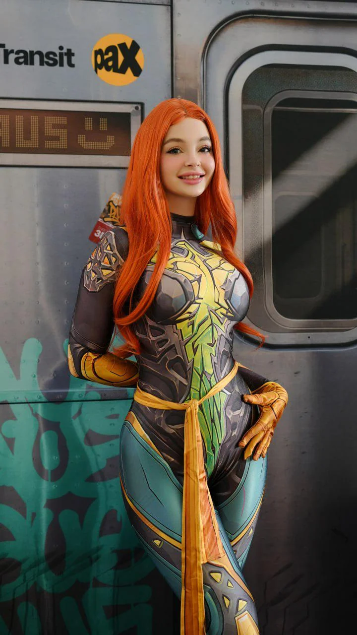 My Pheonix Cosplay (evieleemikomin) picture 1 of 1