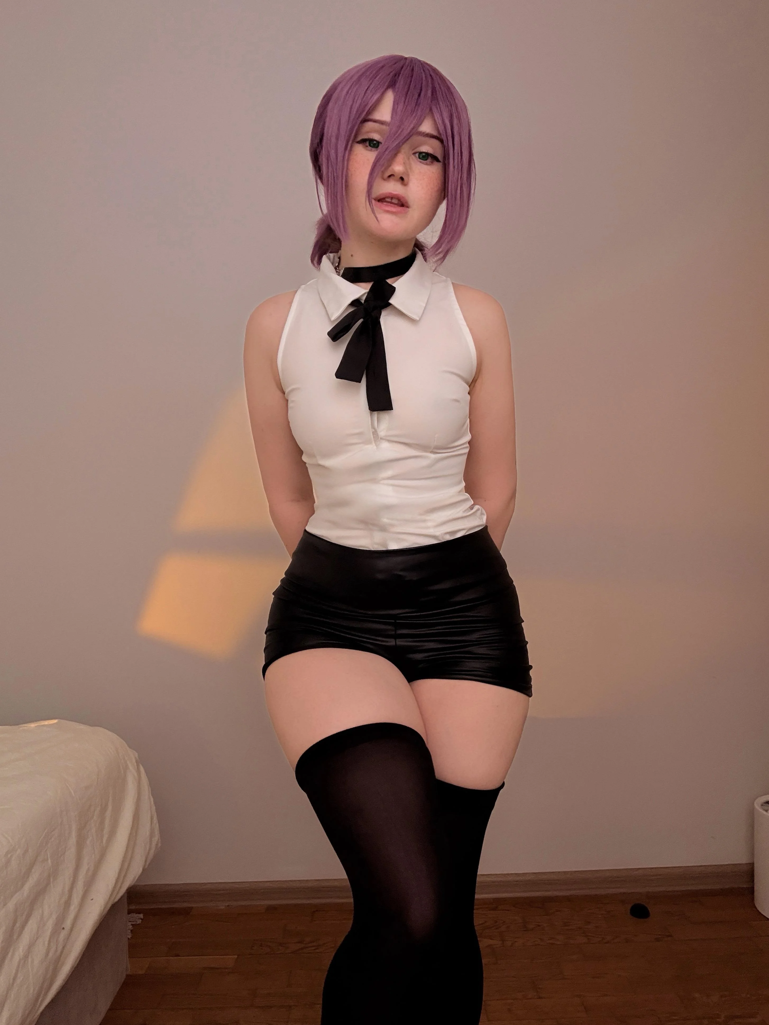 Reze from Chainsaw Man cosplay by Neyrodesu picture 1 of 1