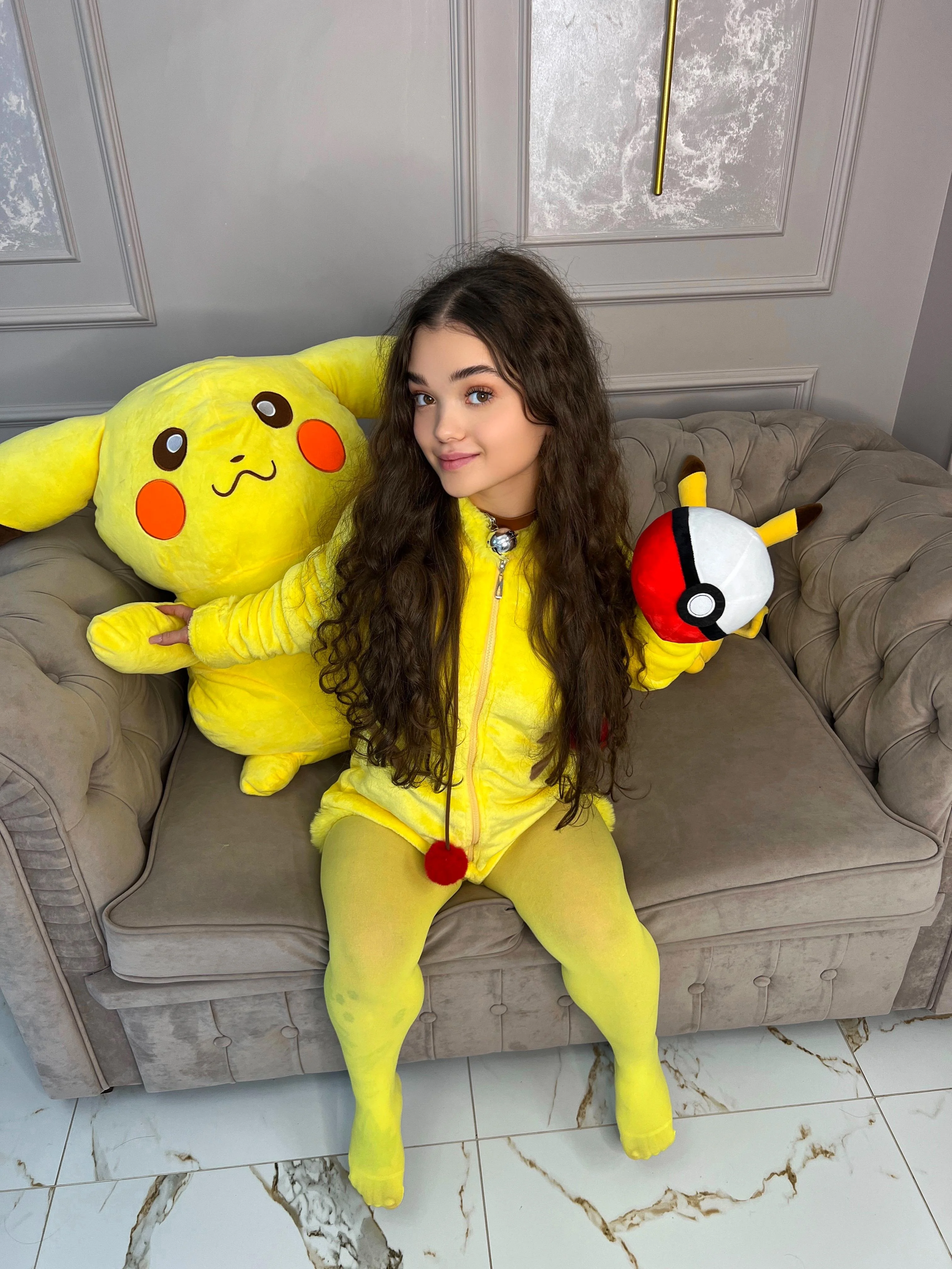 Pikachu [Pokemon] by (Lola) picture 1 of 1