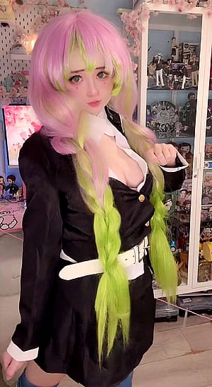 Mitsuri Kanroji cosplay by lumineastralis'