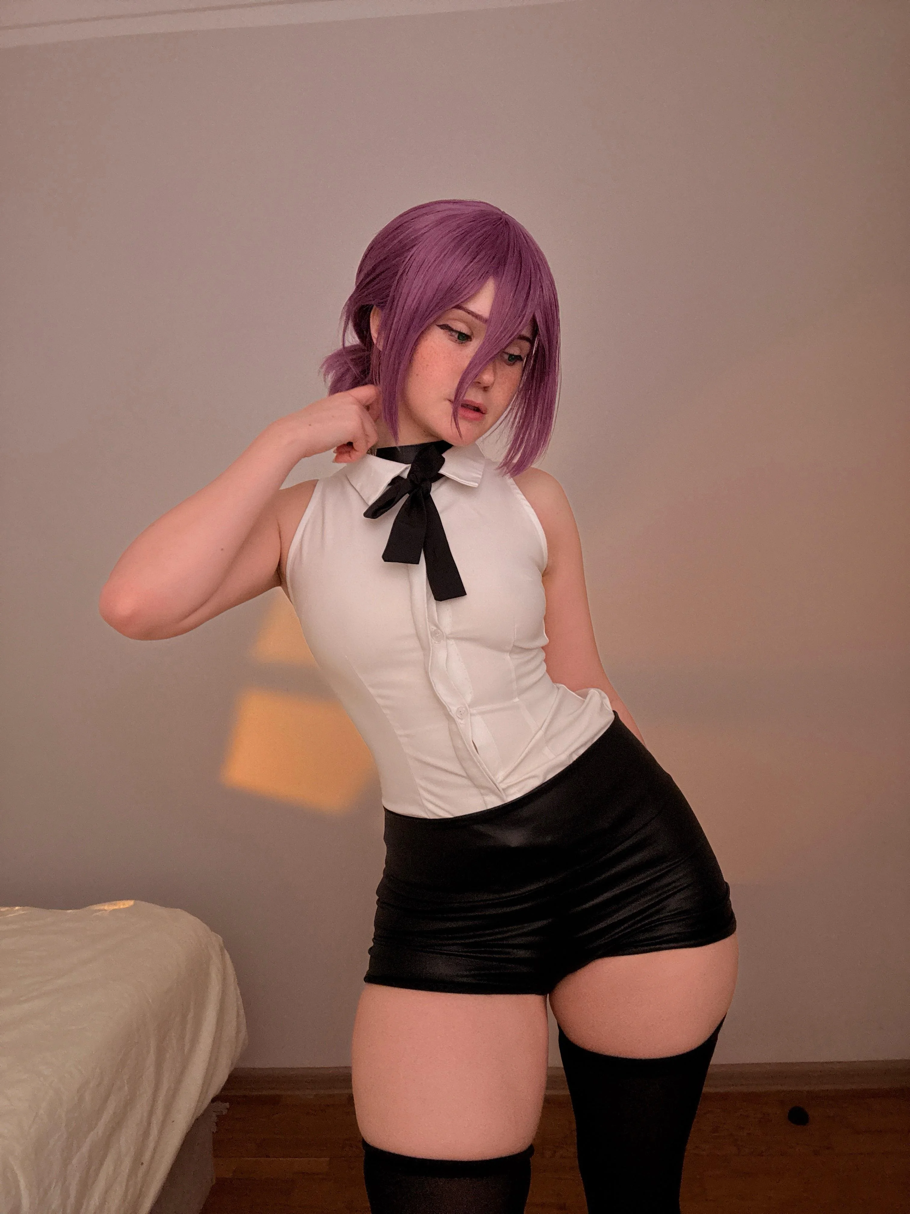 Reze from Chainsaw Man cosplay by Neyrodesu picture 1 of 1