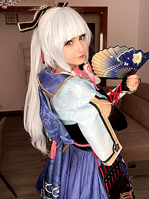 Kamisato Ayaka cosplay by Aloeveraiskawaii'