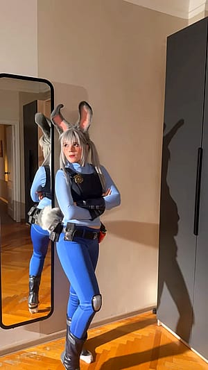 Judy Hopps from Zootopia cosplay (Neyrodesu)'