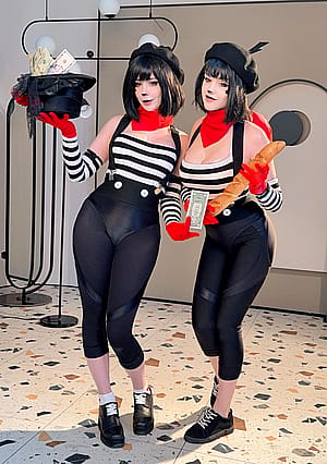 BonBon and ChuChu cosplay by Caterpillarcosplay and Win_Winry'