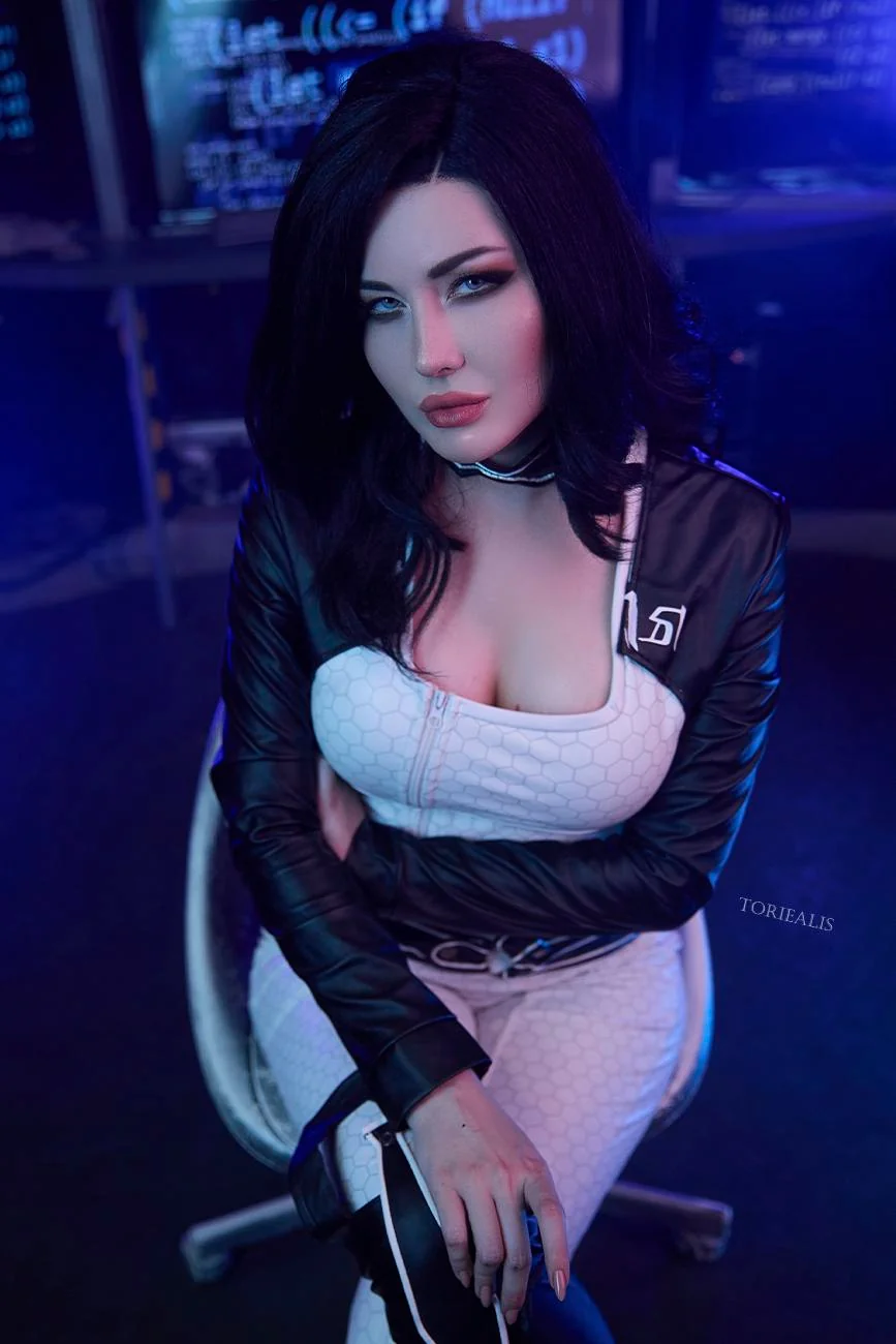Miranda Lawson (Toriealis) [Mass Effect] picture 1 of 3