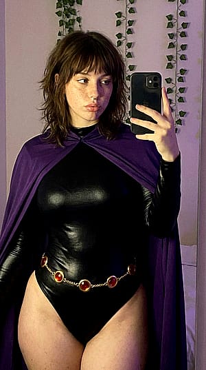 Raven (Teen Titans) cosplay by aUsualRedditUser'