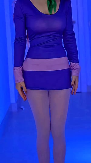 Daphne by Val Rossi'