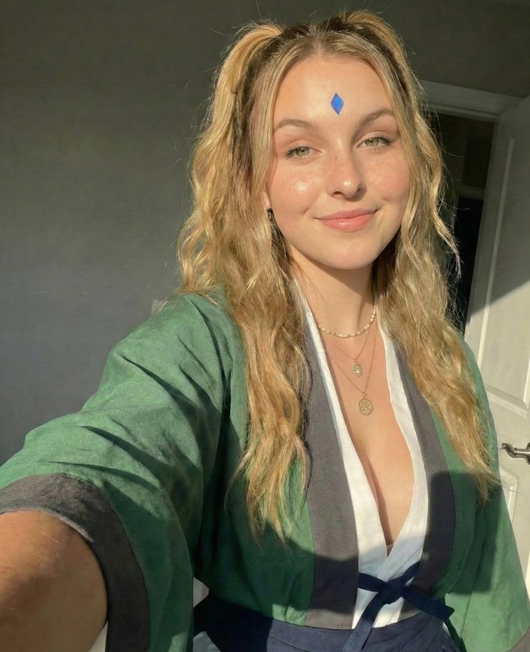 Tsunade by Kylie picture 1 of 1