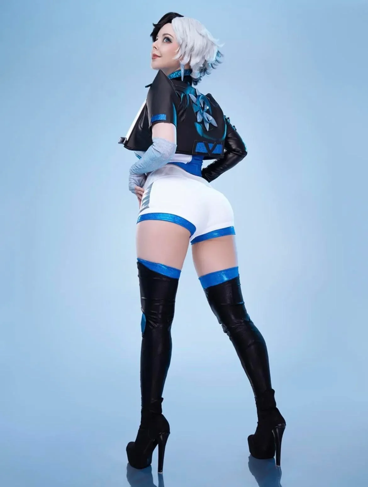 Luna Snow by disharmonica picture 2 of 2