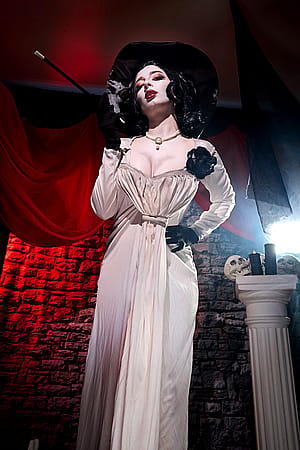 Lady Dimitrescu [Resident Evil] by (DeewBubbles)'