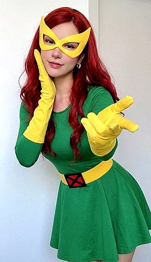 trying jean grey cosplay (luna)'