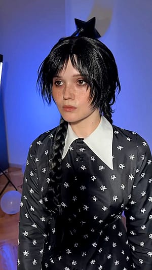 Wednesday Addams cosplay by Neyrodesu'