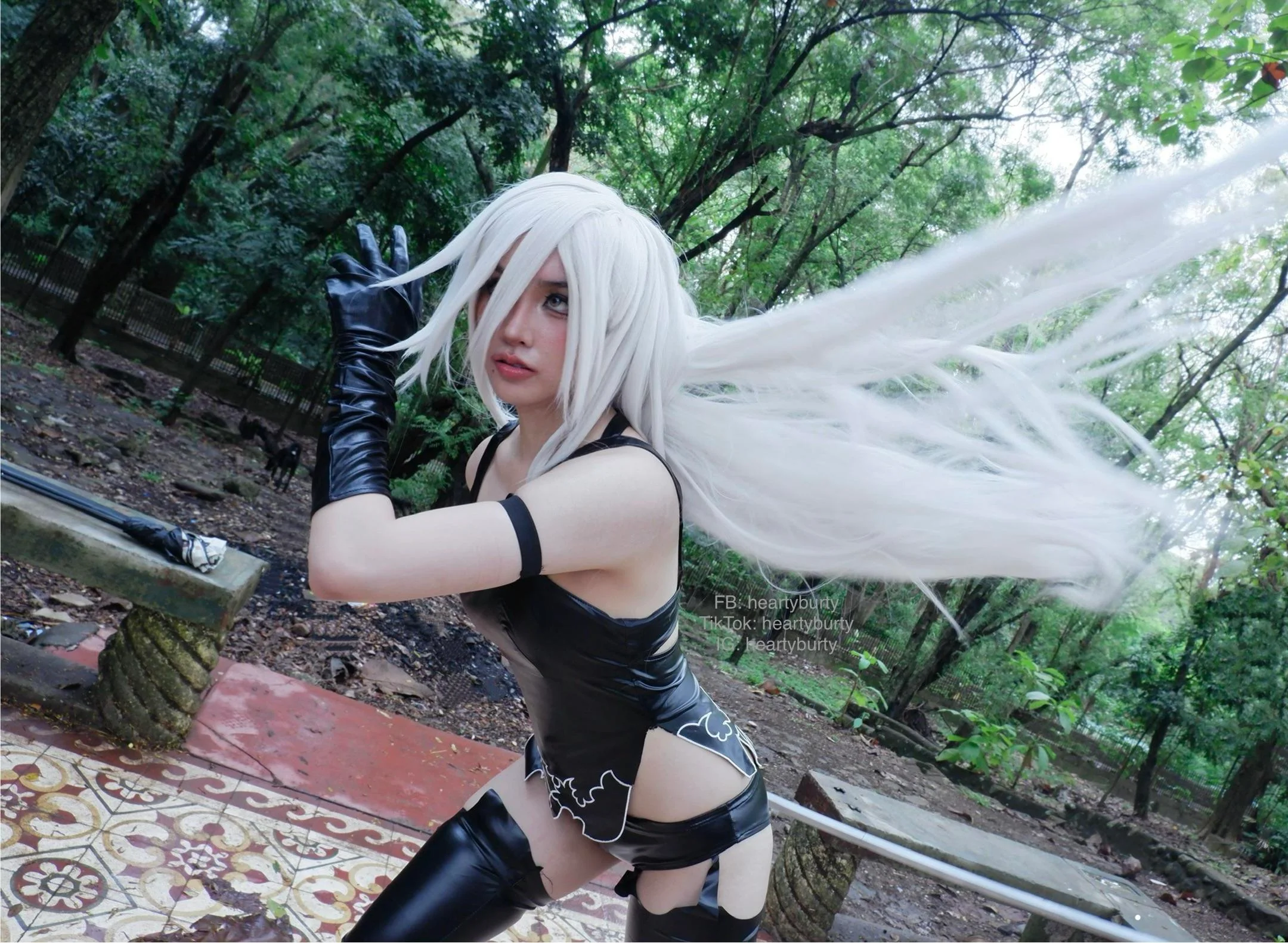 A2 YoRHa cosplay by heartyburty picture 1 of 8