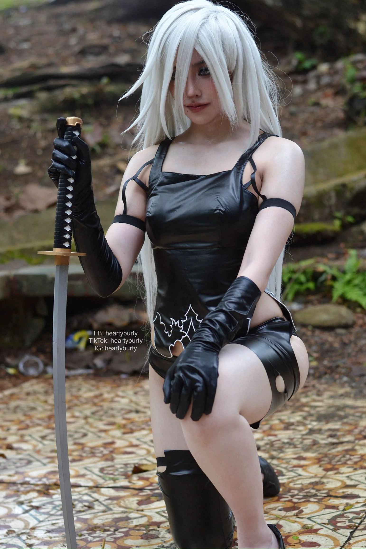 A2 YoRHa cosplay by heartyburty picture 4 of 8