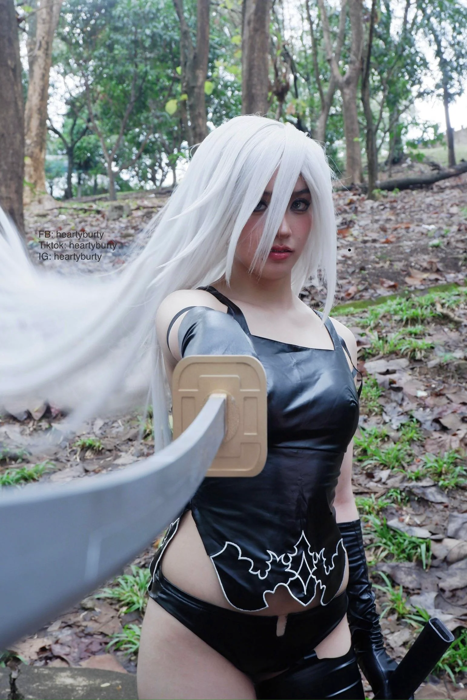 A2 YoRHa cosplay by heartyburty picture 7 of 8