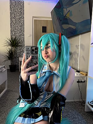 Hatsune Miku by Rikany Evelyn'