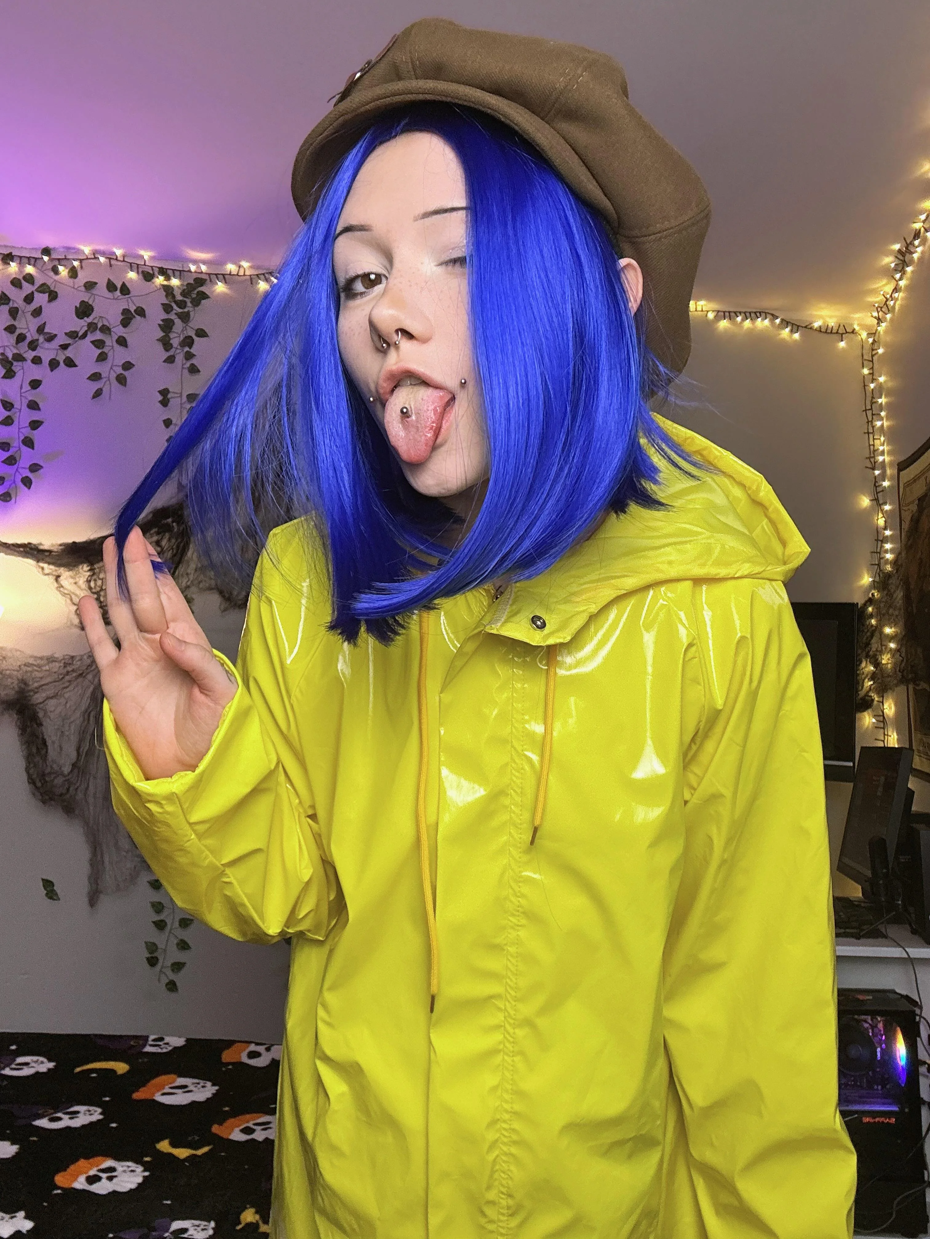 Adult Coraline сosplay from Coraline by Soft-Melody- picture 2 of 3
