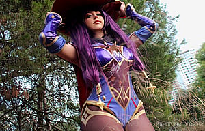 Mona cosplay by shiro_konekochan'