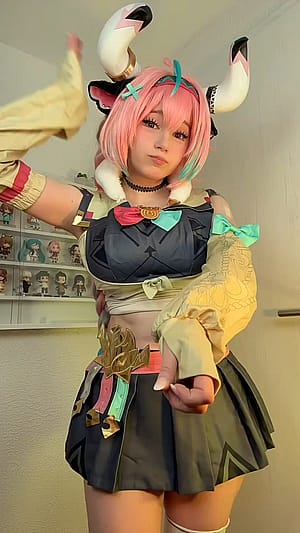 varesa cosplay by (upminaa) form [Genshin impact]'