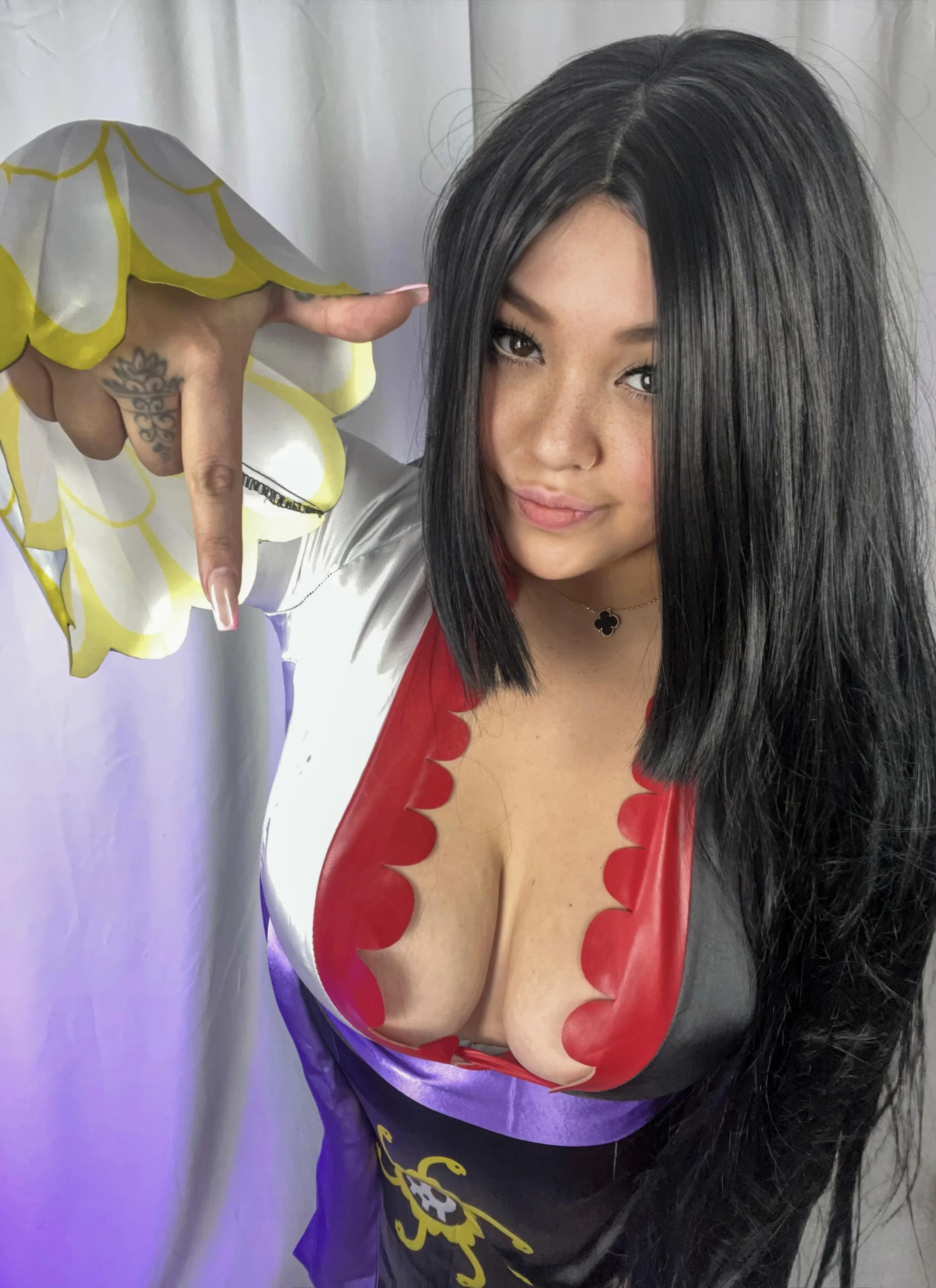 Boa Hancock Cosplay (by pikaajezz) picture 1 of 1