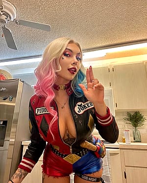 Harley Quinn by Hannah'