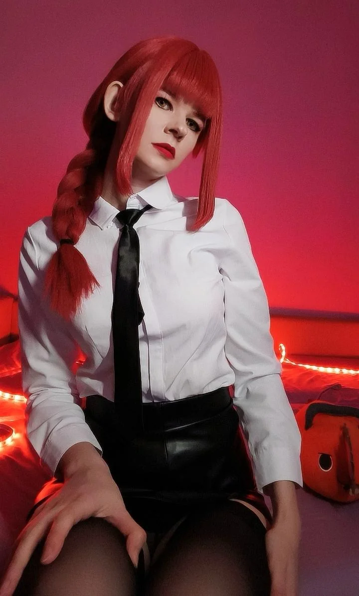 Cosplay Makima by Mika Nyaky picture 1 of 5