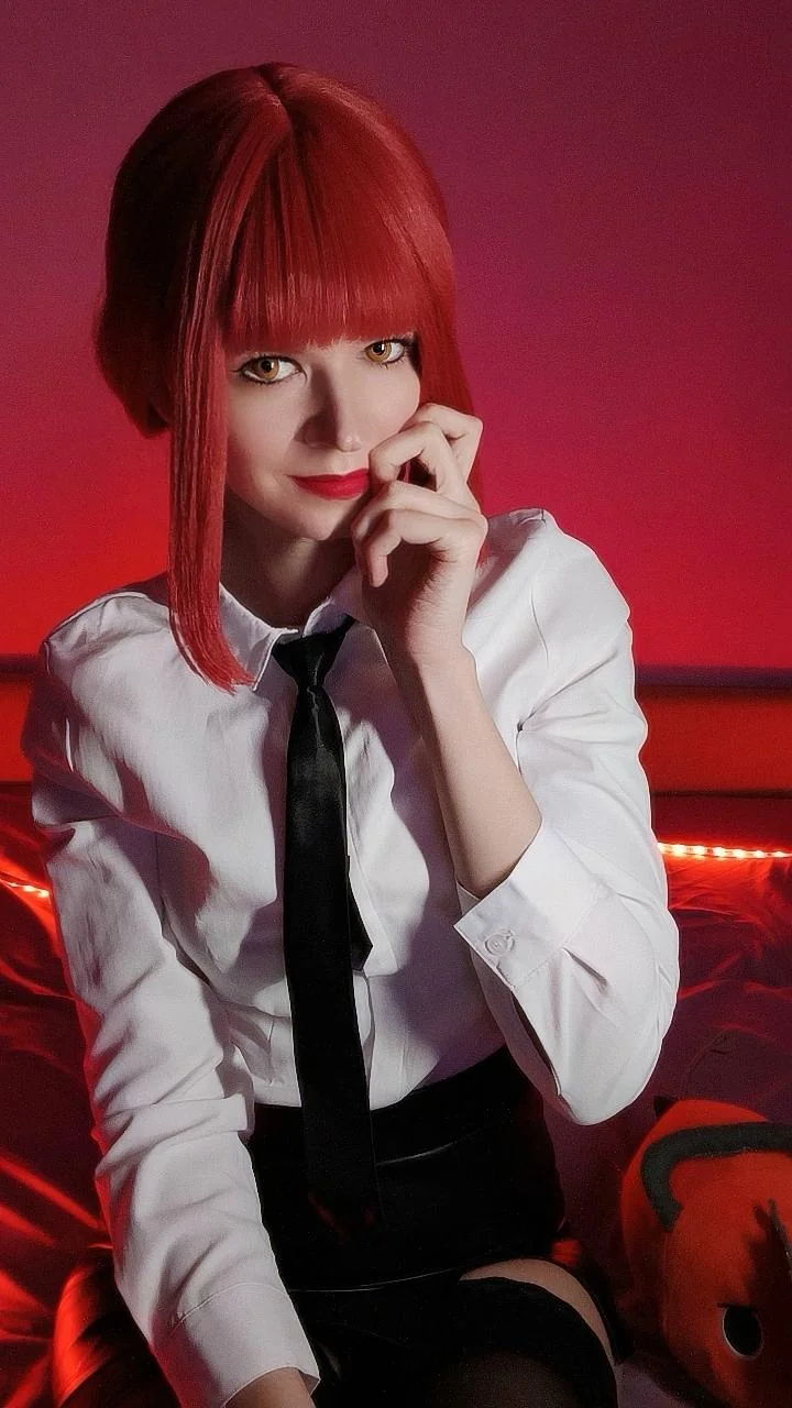 Cosplay Makima by Mika Nyaky picture 2 of 5