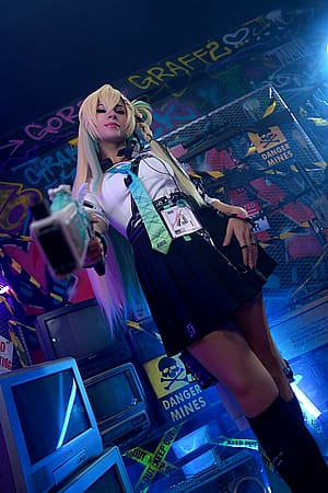 Lynae from Wuthering Waves by Yuna Kairi'