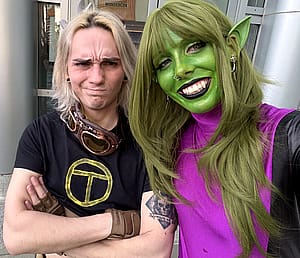 Feeling cute in this pic, may betray BB and the rest of the titans later who knows Terra(Ghost.Eboy) Beastgirl (Cos.Juno)'