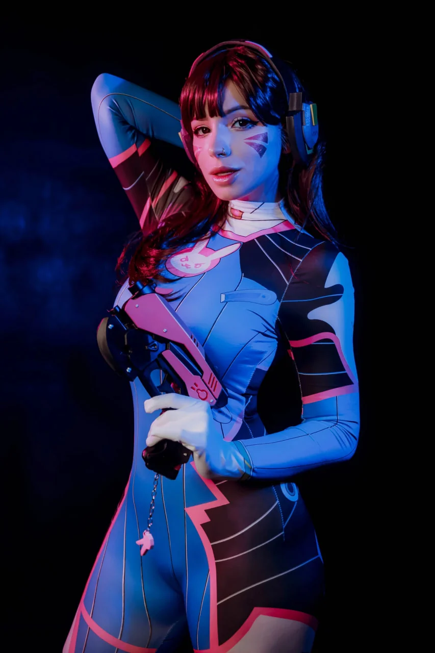 DVA [Overwatch] (sunsettpetal_) picture 1 of 3