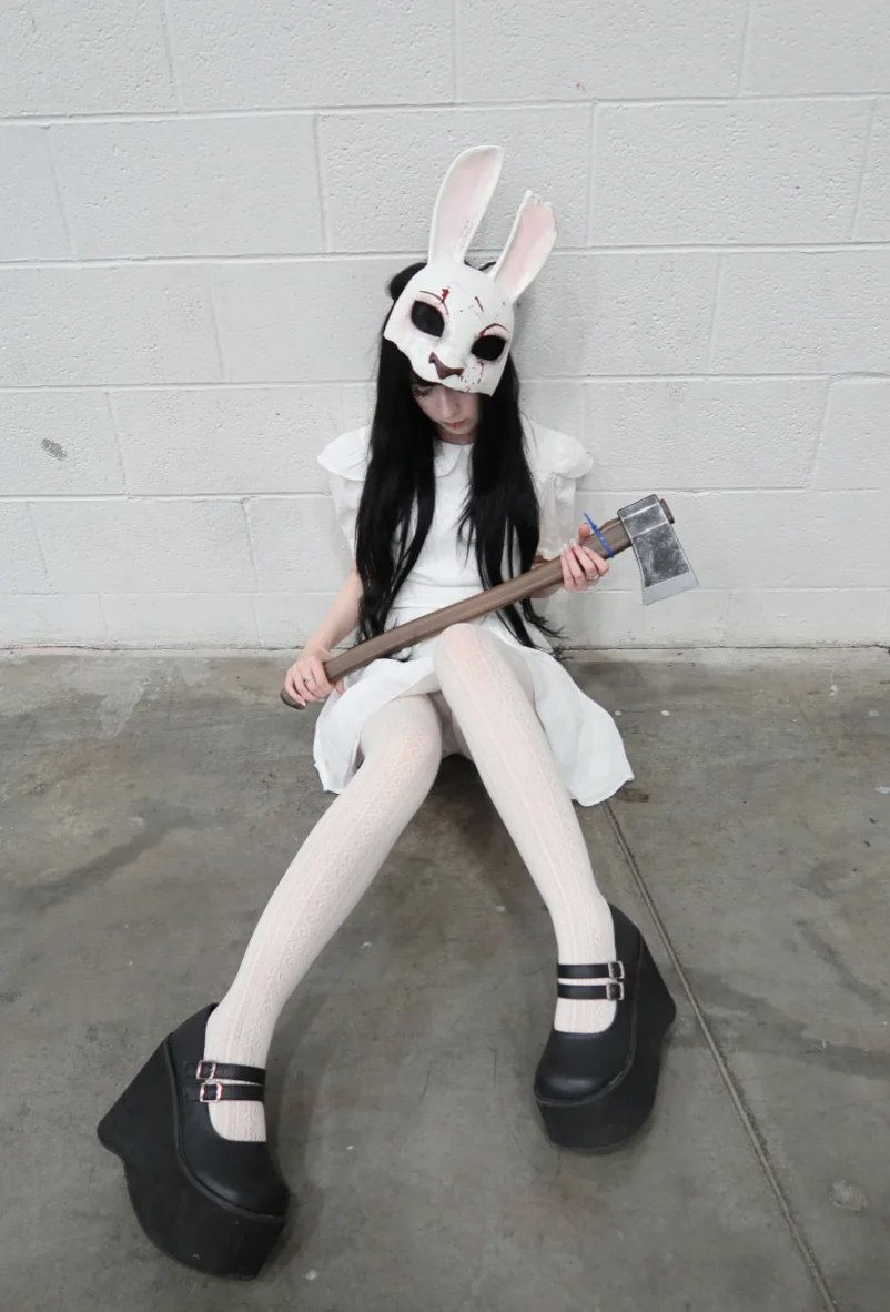 Huntress Cosplay from Dead by Daylight by Spinechill picture 1 of 1