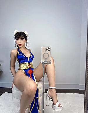 my Chun-li cosplay attempt (strawbunnix)'