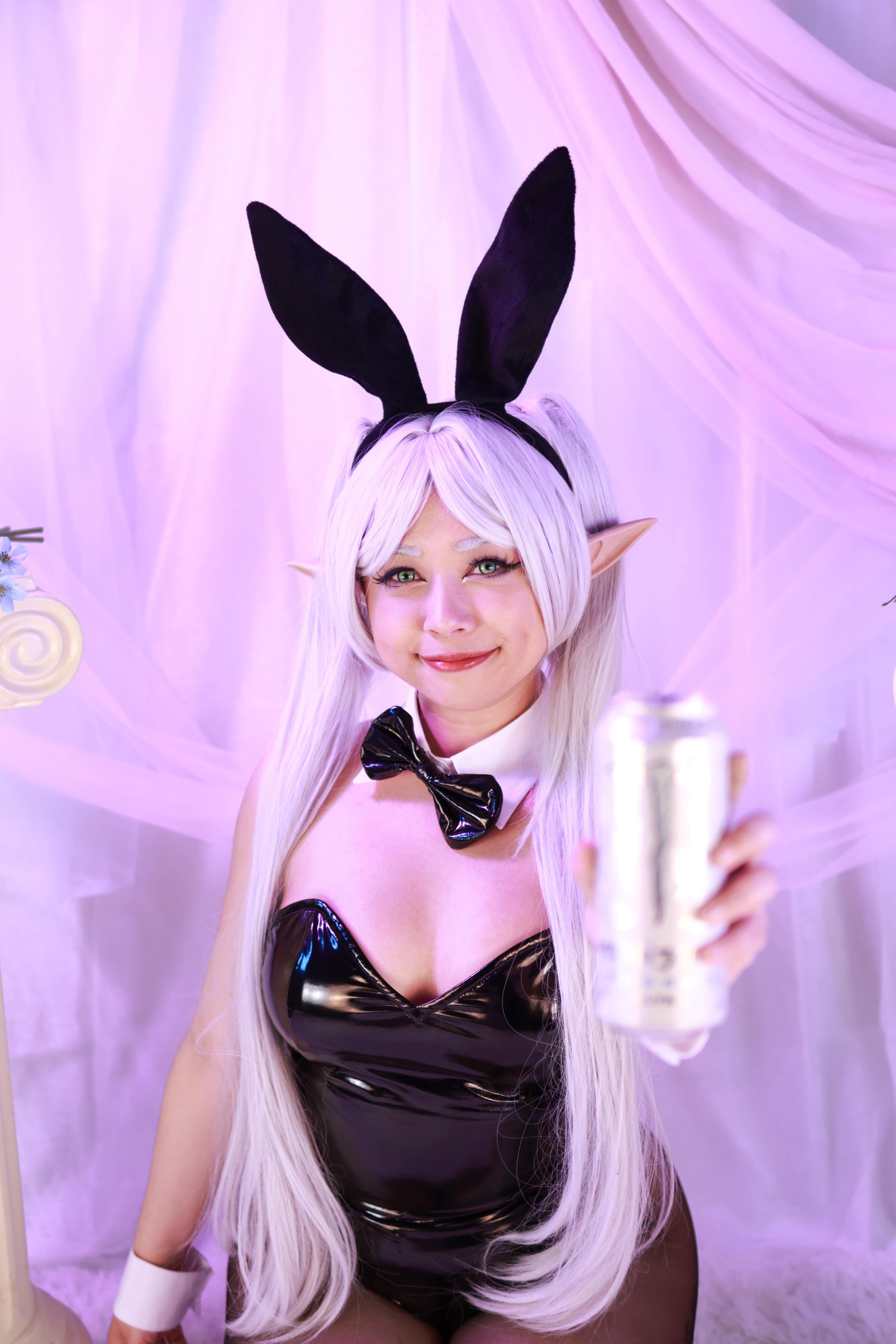 Bunny Suit Frieren by jarofjam.cos picture 2 of 3
