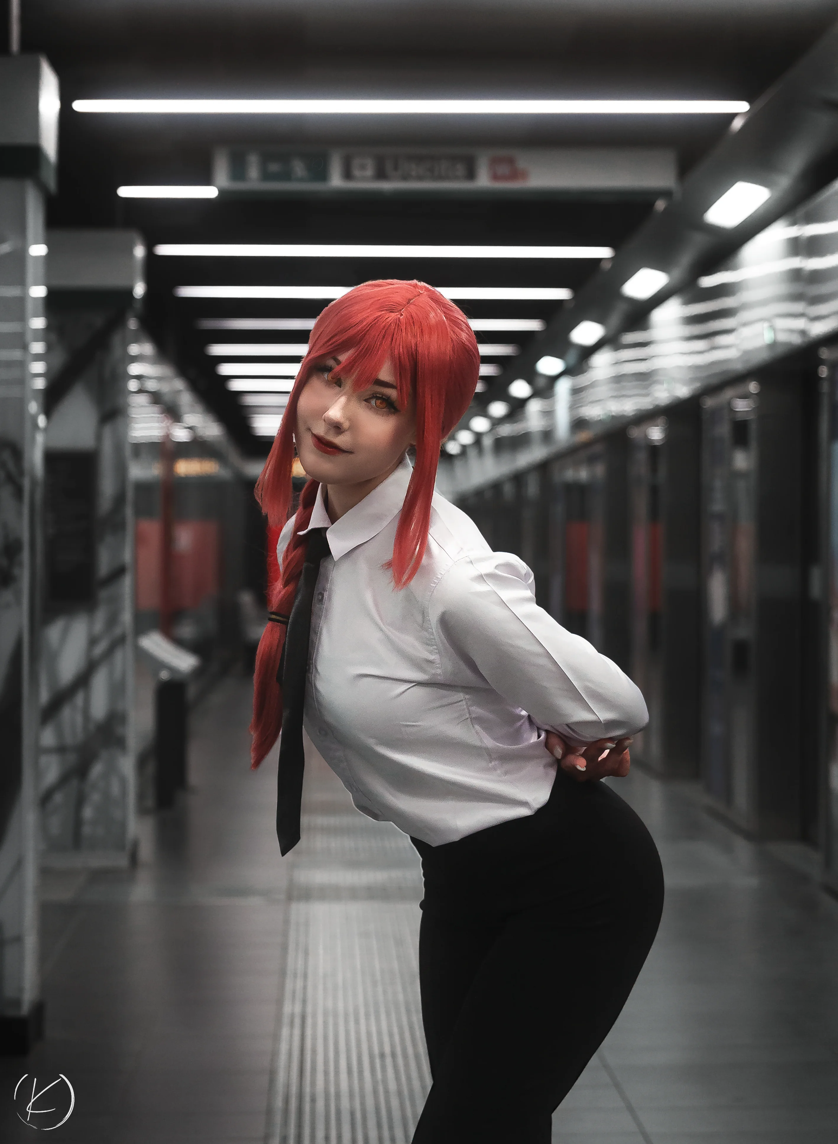 Makima cosplay by Nymphahri picture 1 of 3