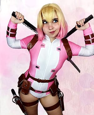 Gwenpool cosplay by Yunotheloosecannon'