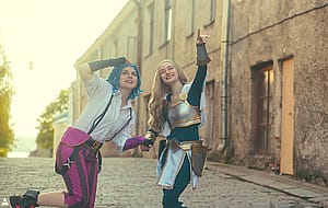 Jinx & Lux cosplay by ctswll & feirnvxy - part 1.'