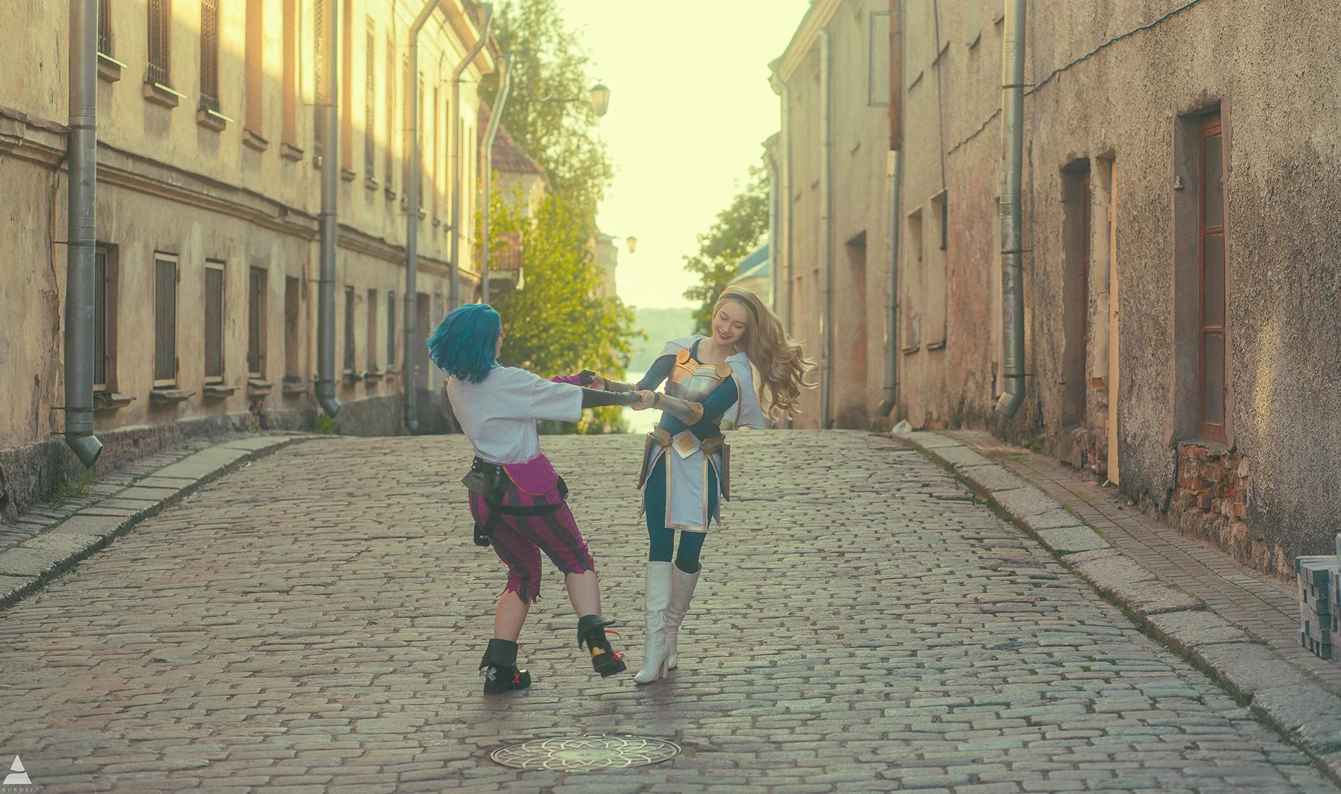 Jinx & Lux cosplay by ctswll & feirnvxy - part 1. picture 6 of 6