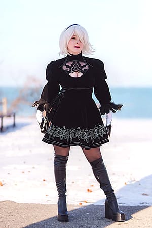 2B by ChloePowersIRL'