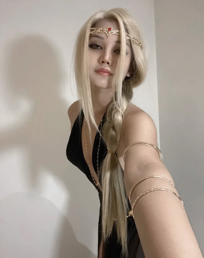 Queen marika from Elden Ring (by urannie!) picture 3 of 3