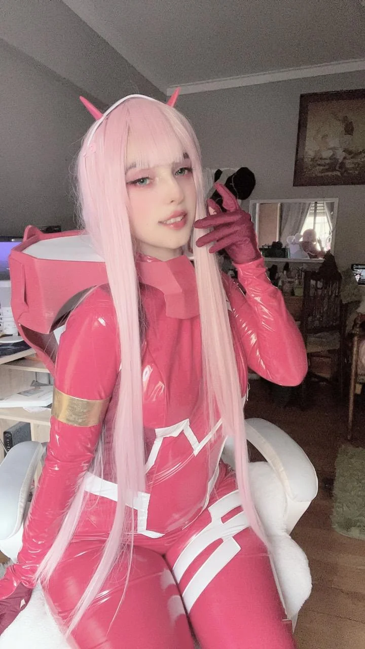 Zero Two [Darling in the Franxx] (sh1zumu_cos) picture 1 of 1