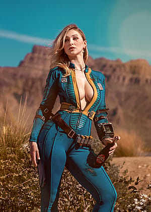 Vault Dweller from fallout by Sue'