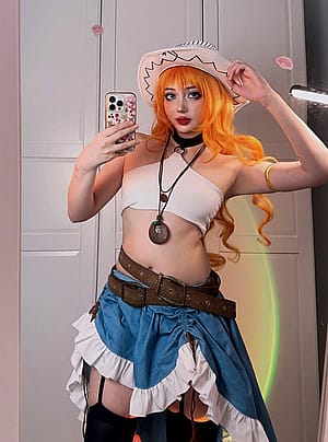 Nami [One Piece] by eroosxxdivine'