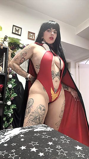 Vampirella (Vampirella) by Luna'