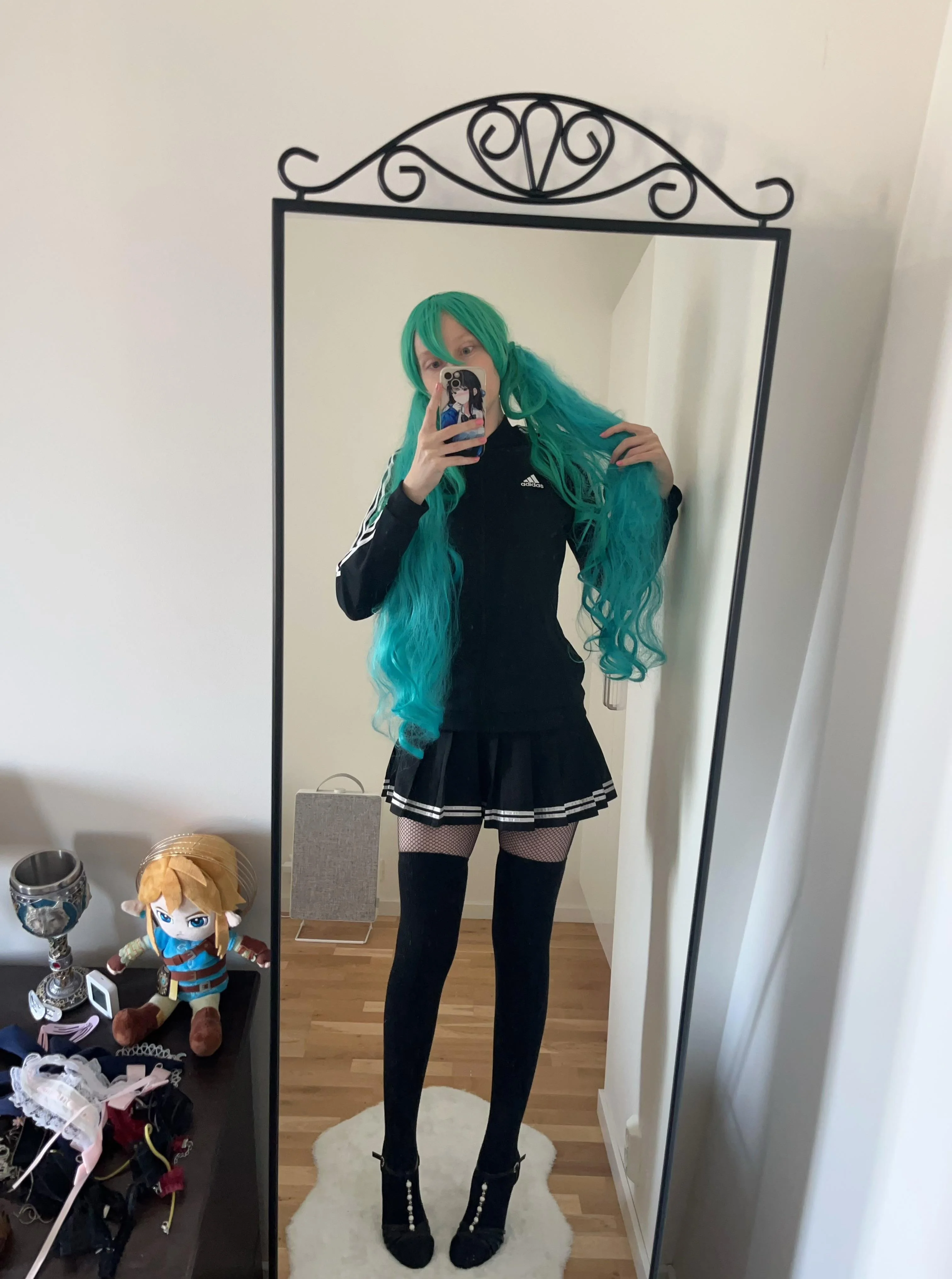 Miku Hatsune [Vocaloid] by Luna Lovesword picture 4 of 4