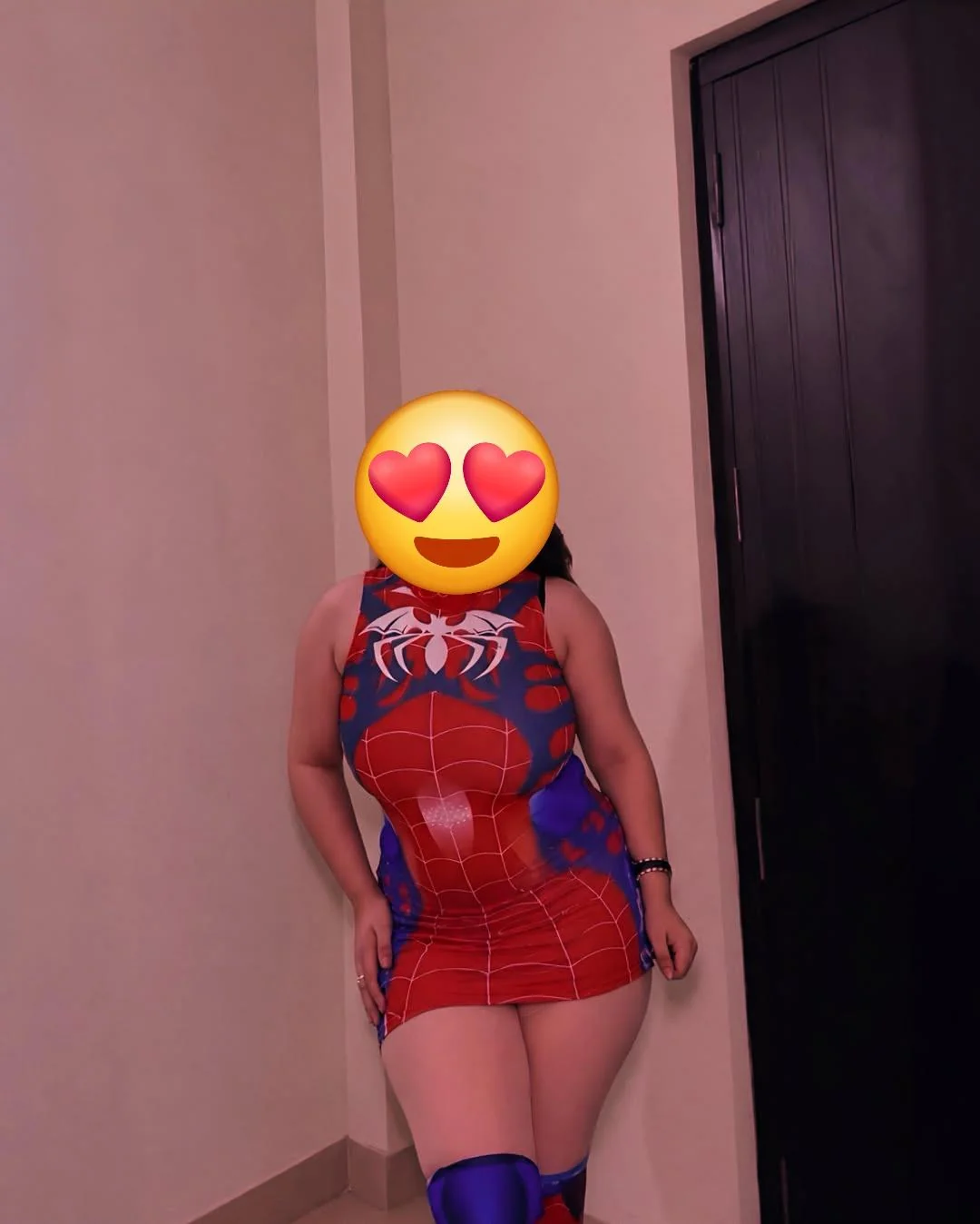 F28, FINALLY TRIED SPIDERWOMAN COSTUME / ANNIE'S SPIDERWOMAN COSPLAY picture 2 of 4