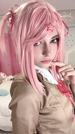 Natsuki (Doki Doki Literature club) by Muserabbina'