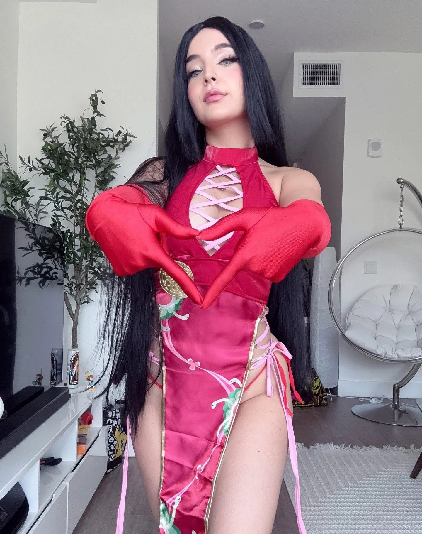boa hancock from one piece by kutiekitten ❤️🩷 picture 2 of 2